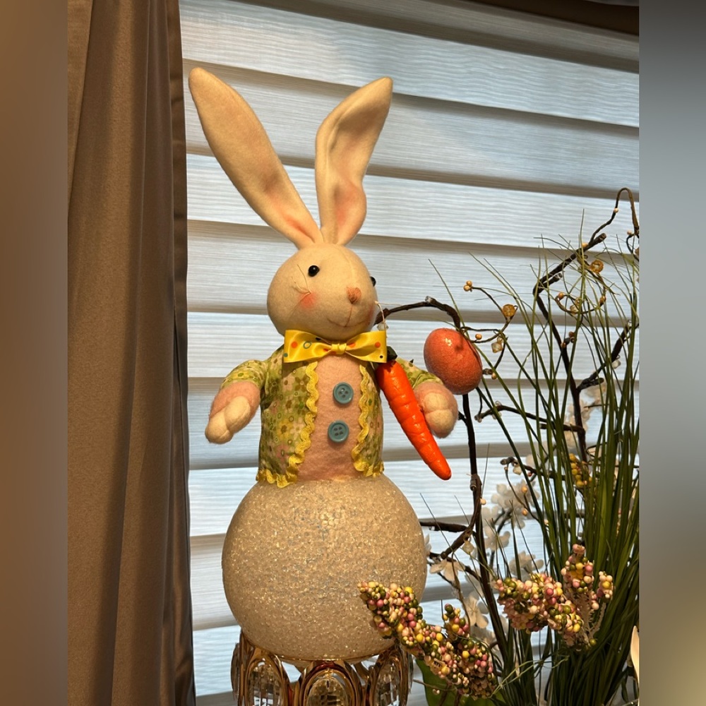 Home interiors Easter lighted Bunny